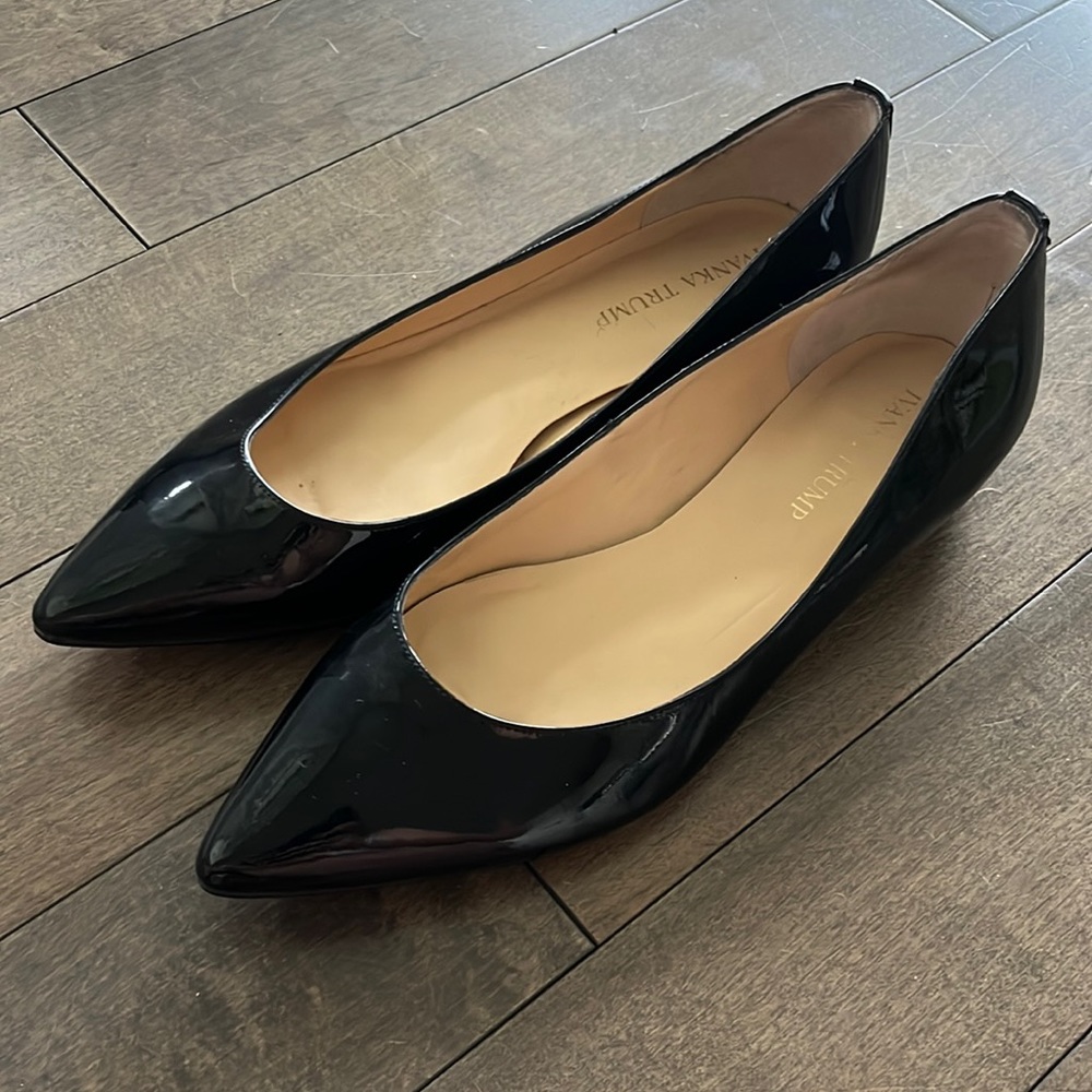 Black Patent Leather Pointed Toe Flats